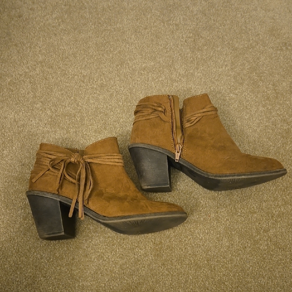 Women's Tan Ankle Boots